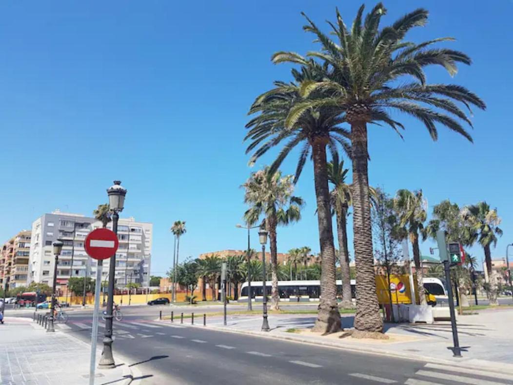 Reina Playa Valencia Exterior photo