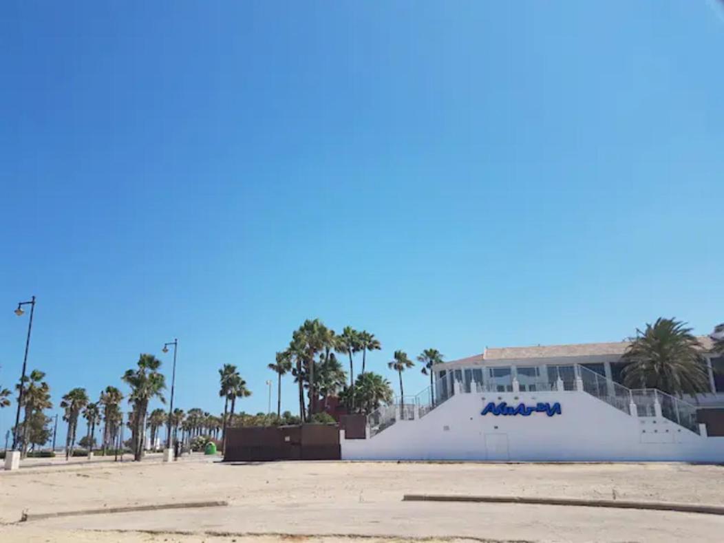 Reina Playa Valencia Exterior photo